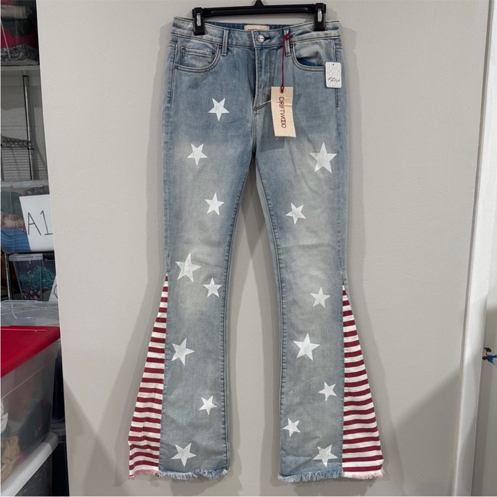 4th of July ready with these DRIFTWOOD Light Blue Star and Red Stripe FlareJeans - Picture 3 of 8
